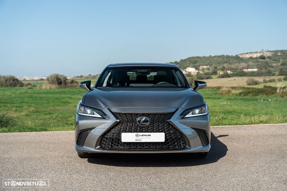 Lexus ES 300h Sport - 6