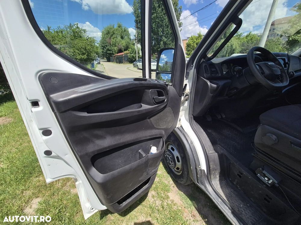 Iveco 35C16H3.0 D - 17