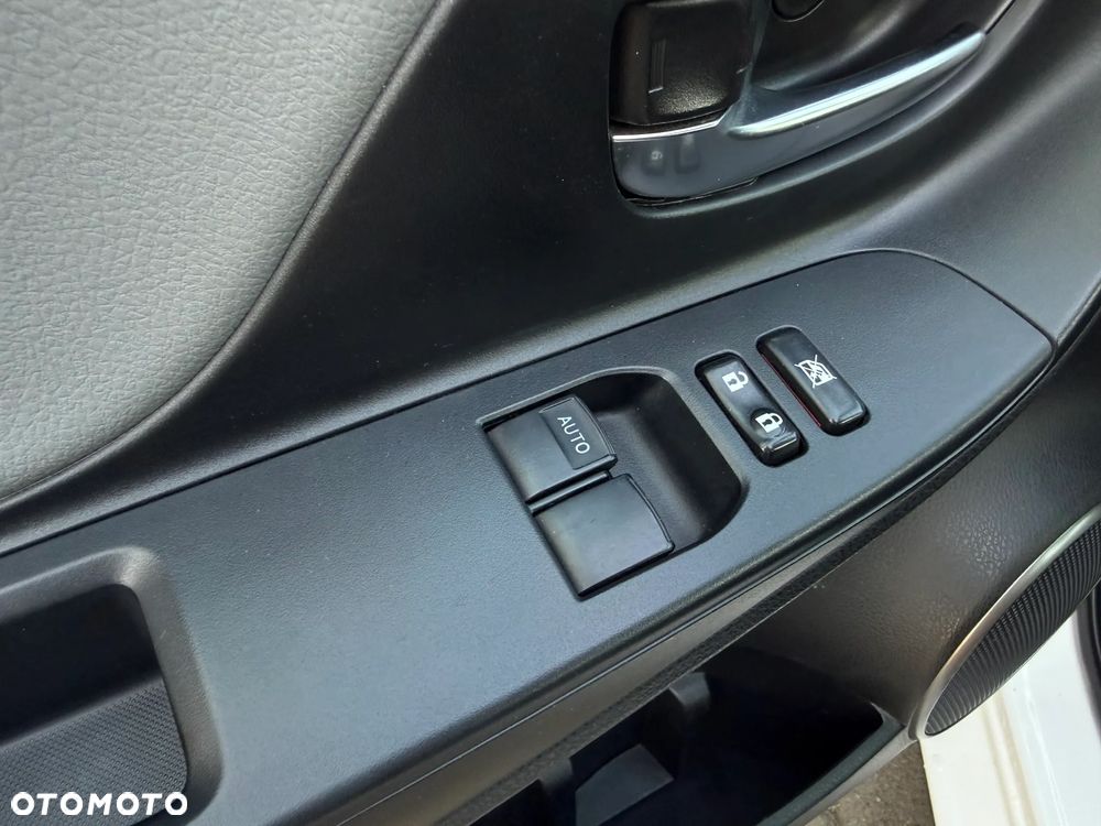 Toyota Yaris 1.0 Premium EU6 - 7