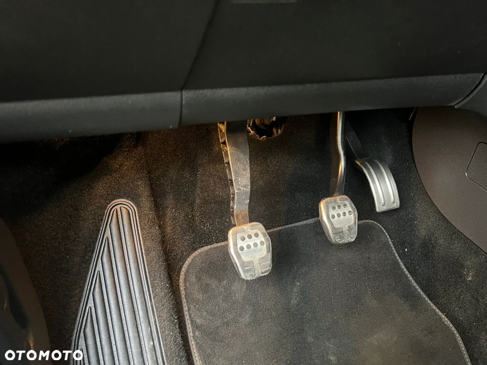 Ford Kuga 1.5 EcoBoost 2x4 ST-Line - 29