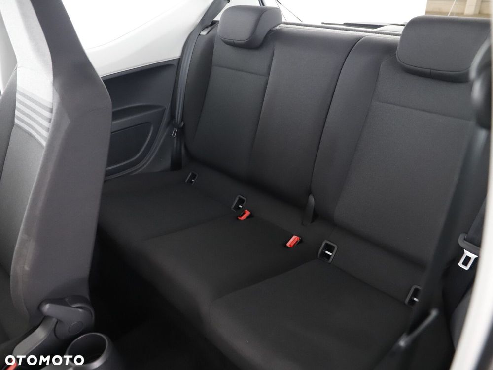 Volkswagen up! - 12
