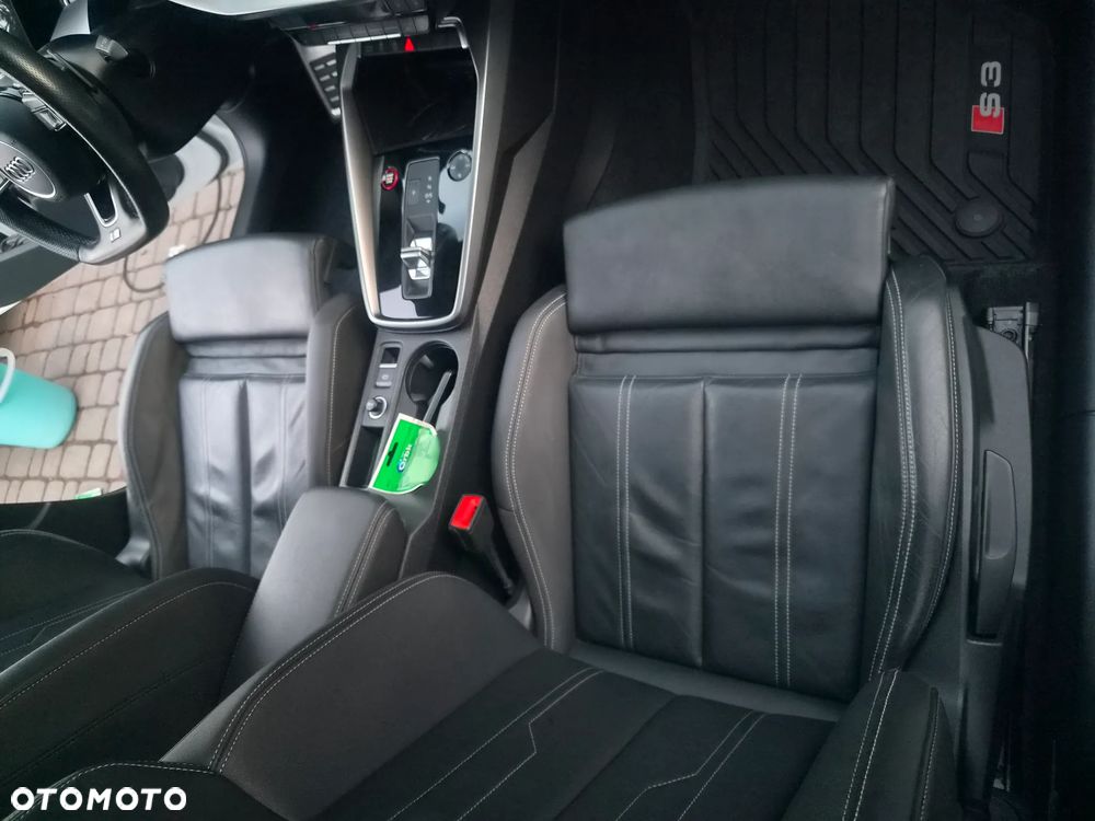 Audi S3 S tronic - 19
