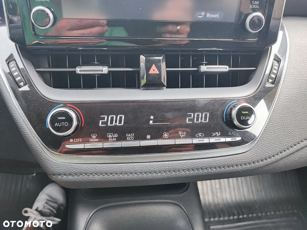 Toyota Corolla 1.6 Comfort - 17