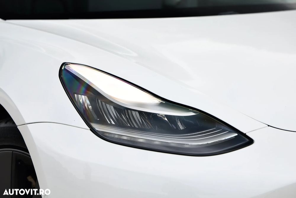 Tesla Model 3 Langstreckenbatterie Allradantrieb Dual Motor - 17