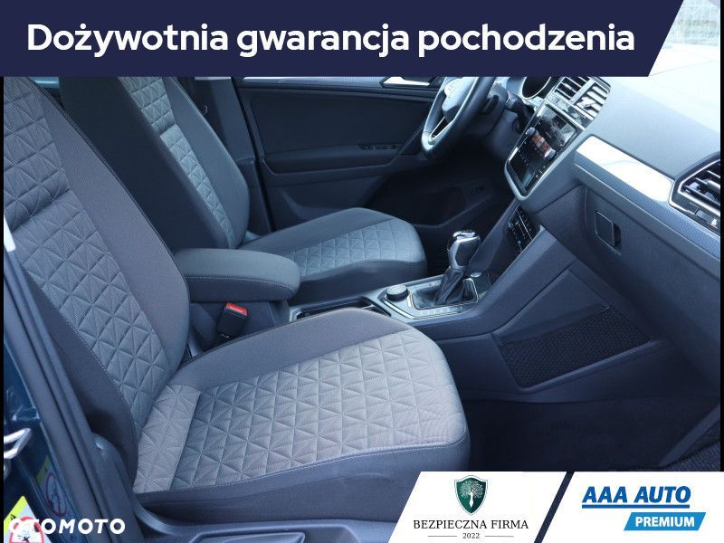 Volkswagen Tiguan - 11