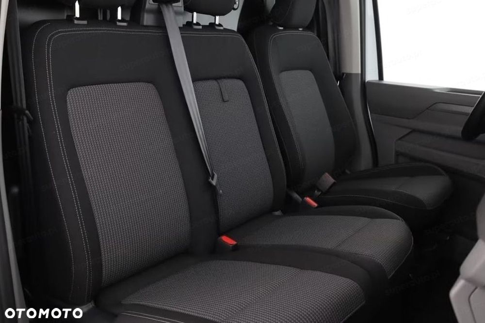 Volkswagen Transporter L2H1 AT8 2.0 150KM - 11