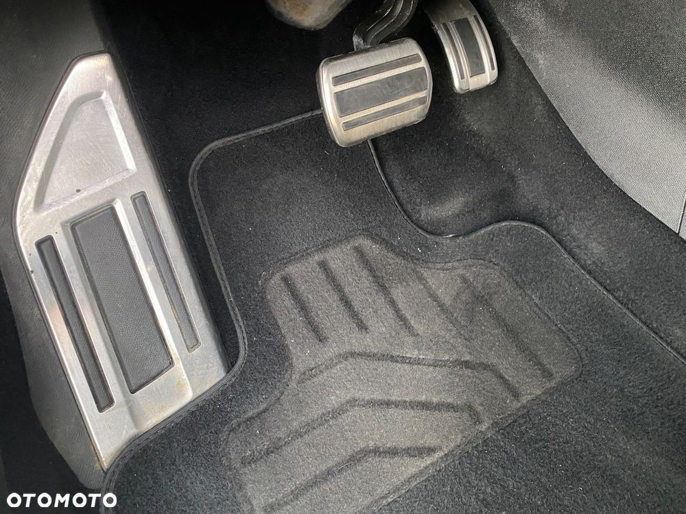 Peugeot 5008 1.6 BlueHDI Crossway S&S EAT6 - 24