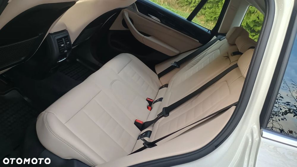 BMW X3 sDrive18d xLine - 7