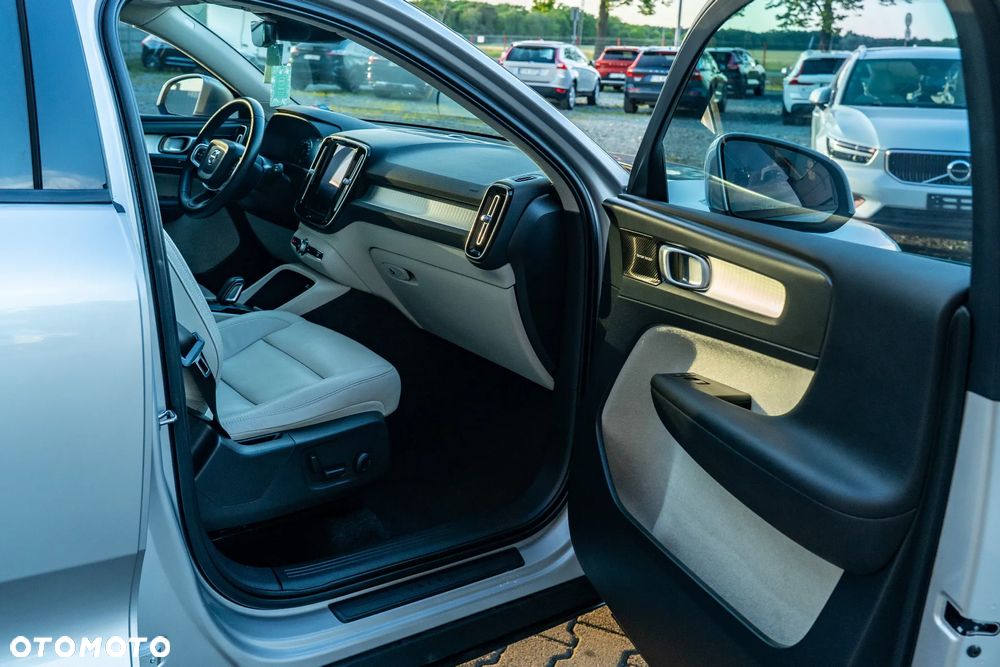 Volvo XC 40 T5 AWD Geartronic Momentum Pro - 20