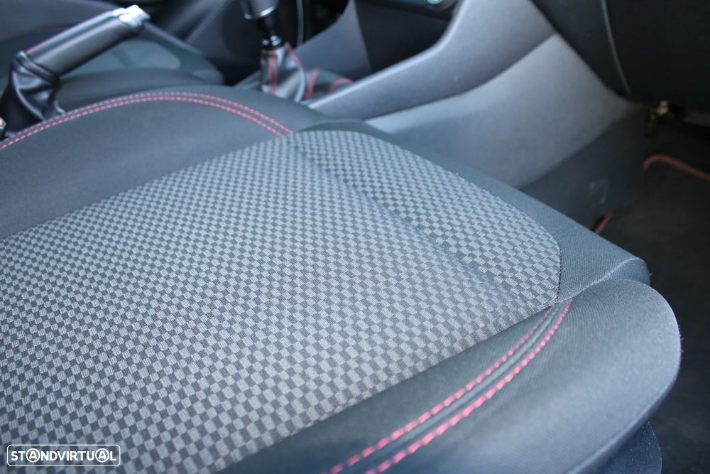 Ford Fiesta 1.0 EcoBoost MHEV ST-Line - 25