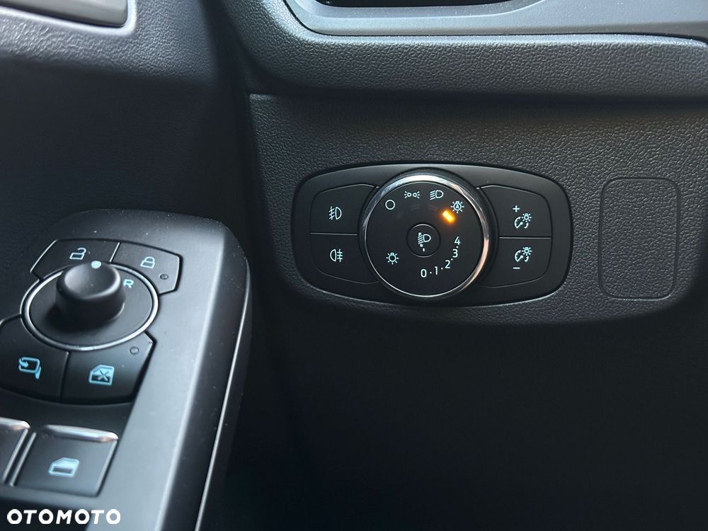Ford Focus 1.0 EcoBoost Titanium Style - 23