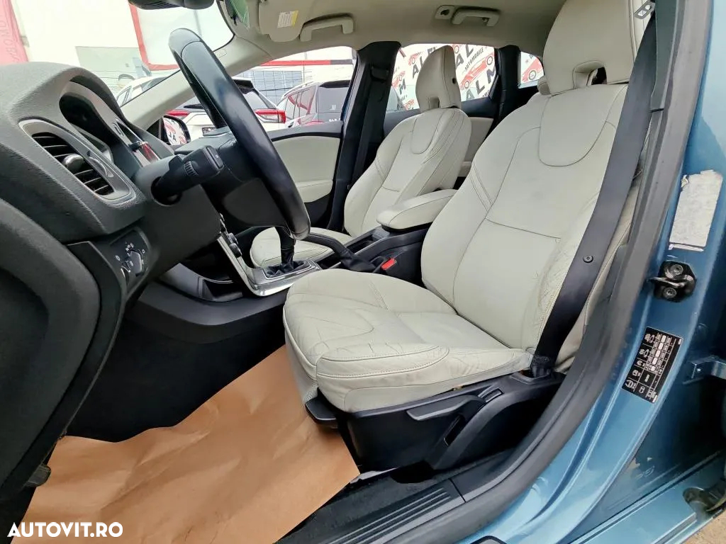 Volvo V40 D2 ECO Summum - 12