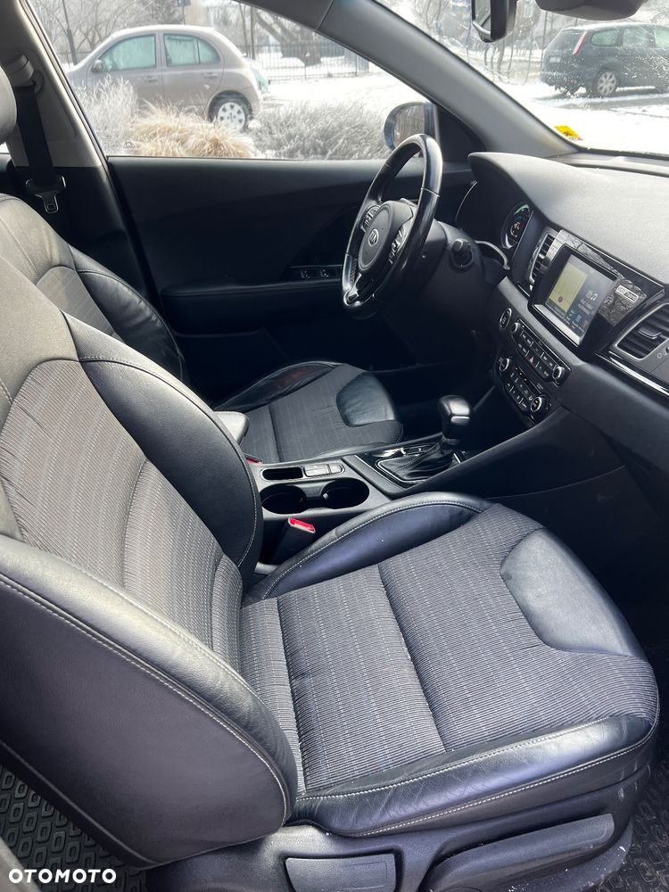Kia Niro 1.6 GDI Hybrid L - 18