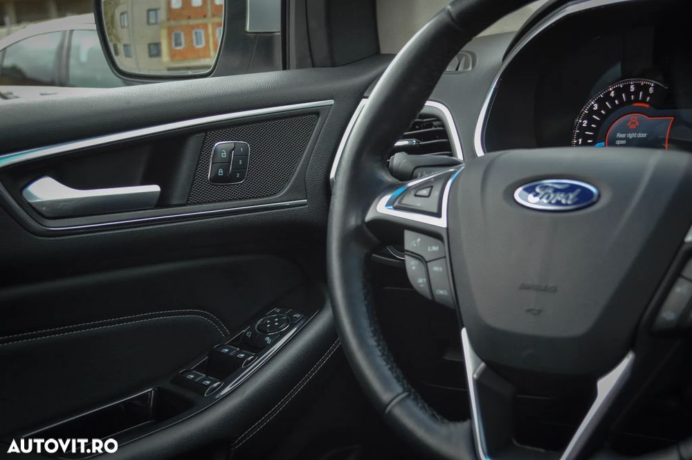 Ford Edge 2.0 TDCi Bi-Turbo 4x4 Titanium - 33