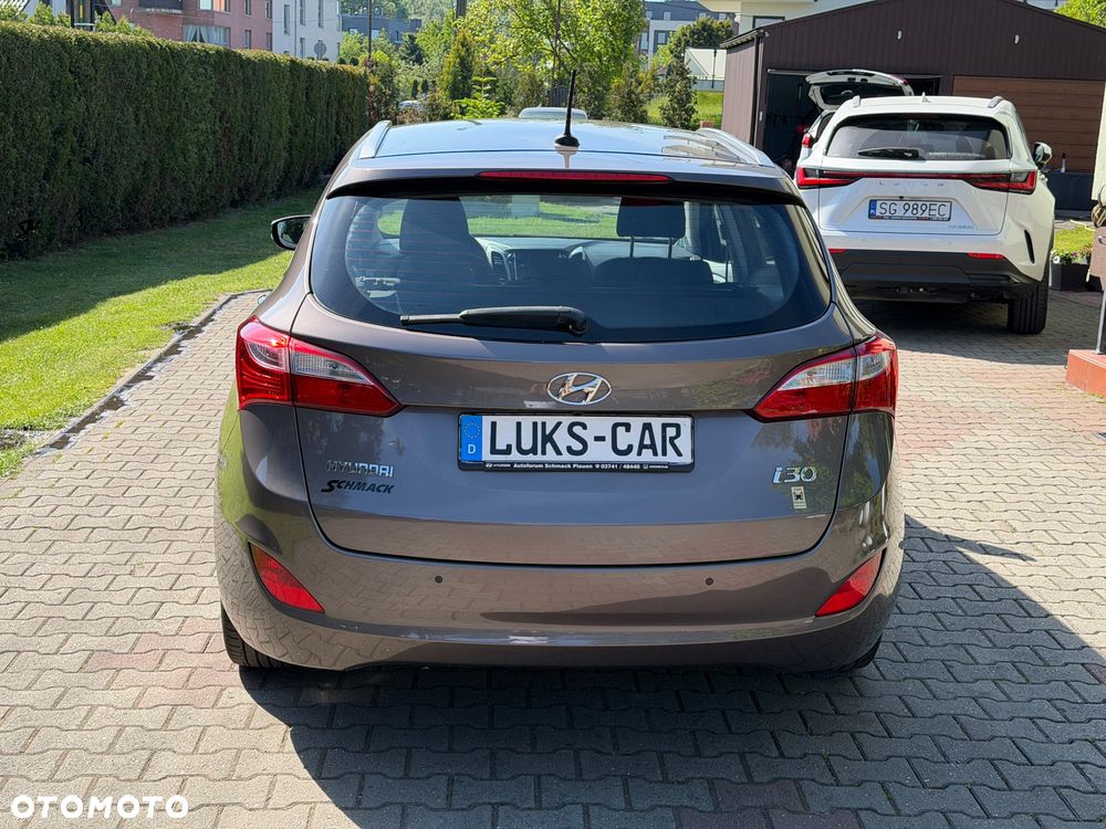 Hyundai i30 blue Kombi 1.4 YES Gold - 4