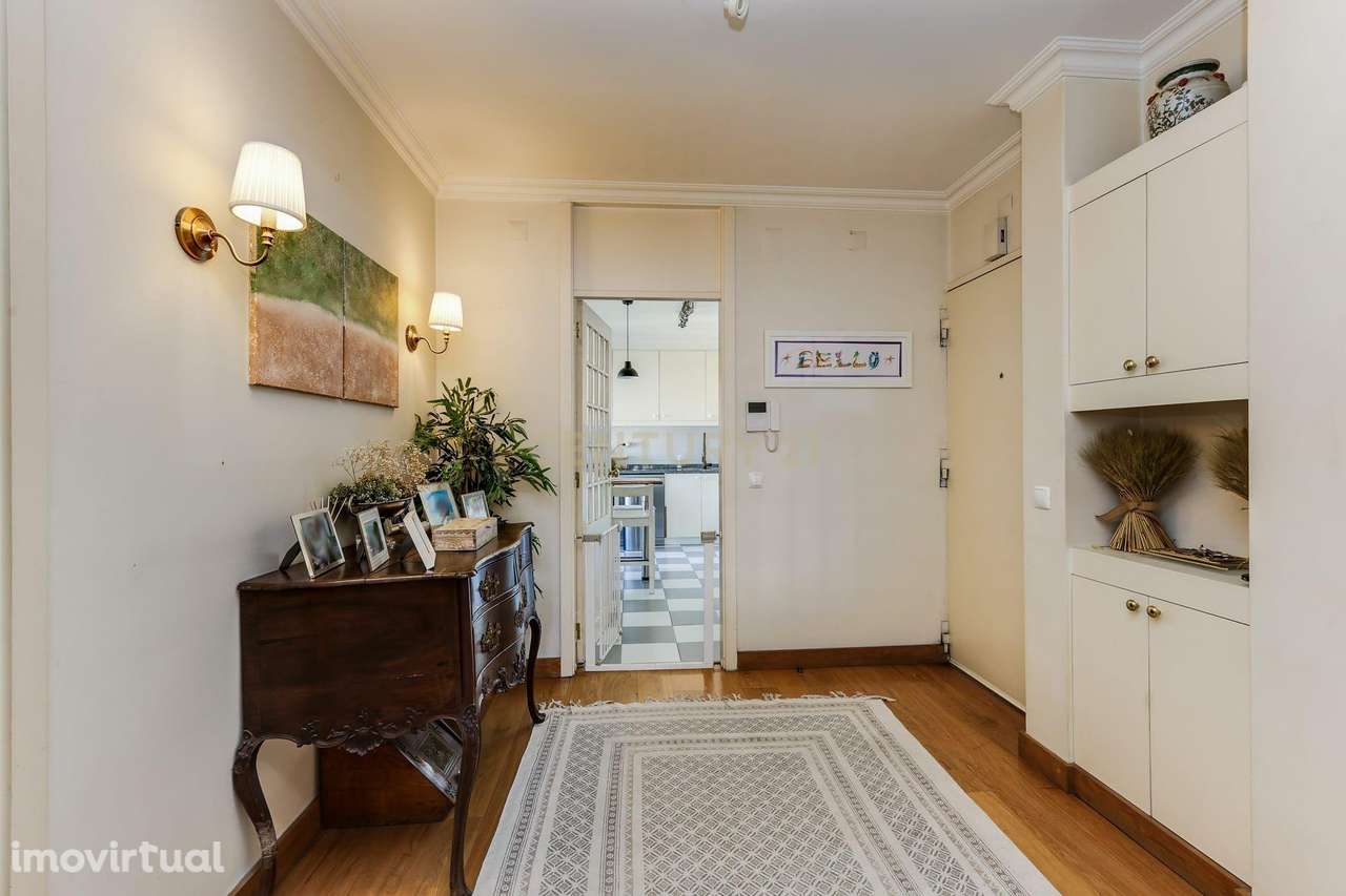 Apartamento T3 em Miraflores - Grande imagem: 3/27