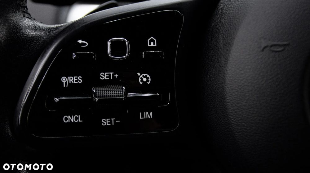 Mercedes-Benz GLB 200 Style 7G-DCT - 19