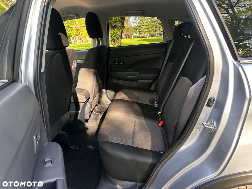 Mitsubishi ASX 1.6 DI-D 4WD Plus - 23