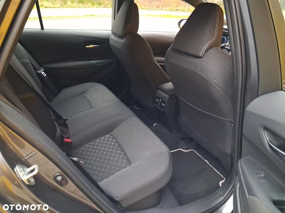 Toyota Corolla 1.8 Hybrid Comfort - 16