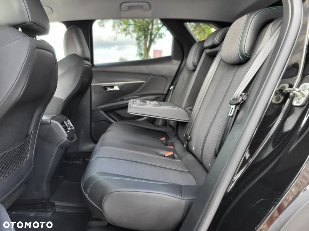 Peugeot 3008 1.5 BlueHDi Allure S&S - 23