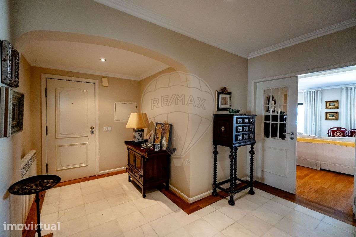 Apartamento T5 para venda - Grande imagem: 2/26