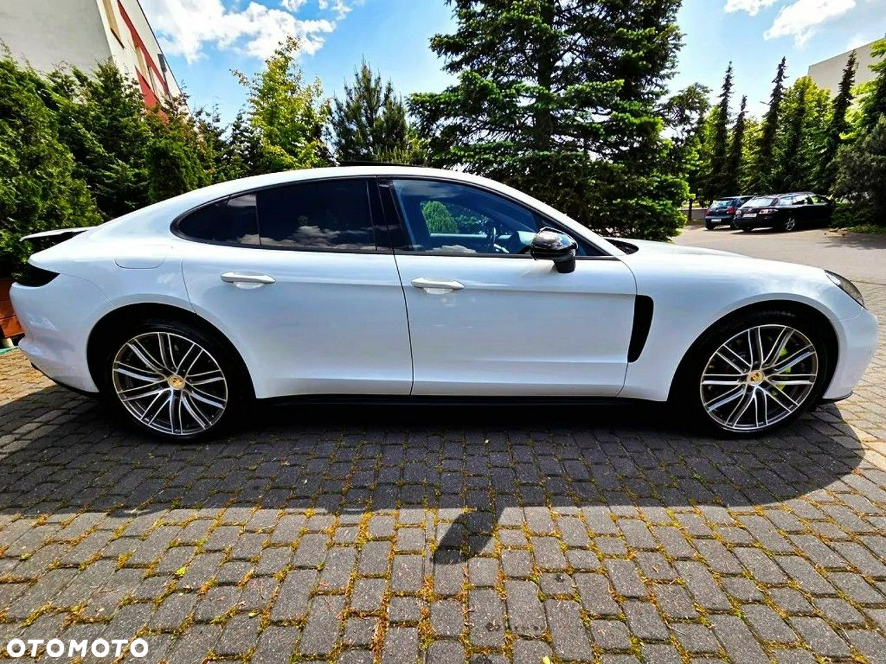 Porsche Panamera 4 Platinum Edition - 33