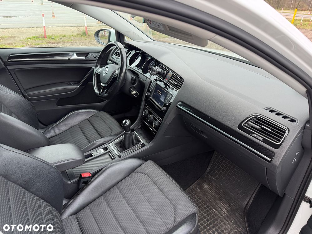 Volkswagen Golf 1.4 TSI BMT Highline - 9