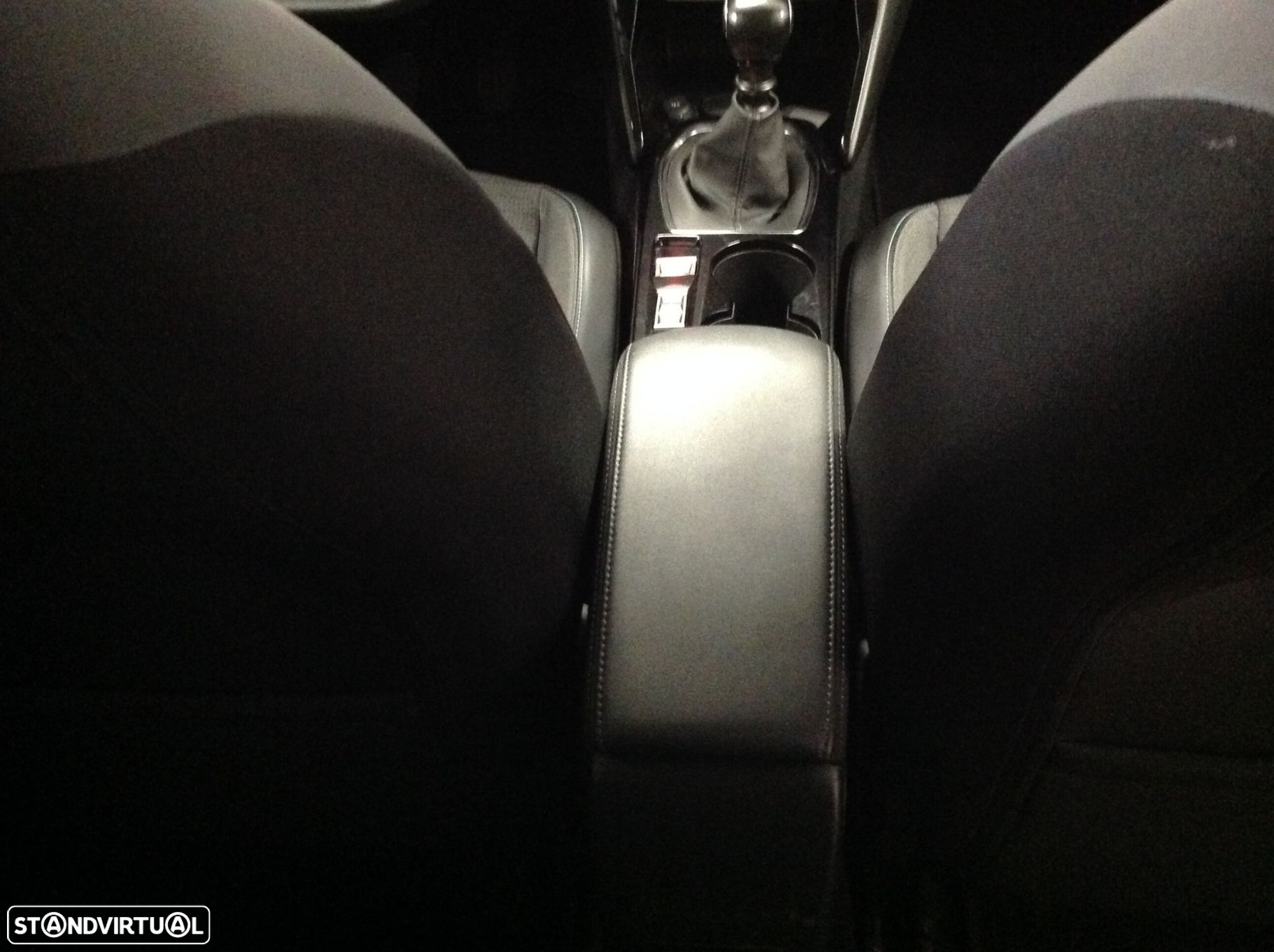 Peugeot 208 1.2 PureTech Allure - 34