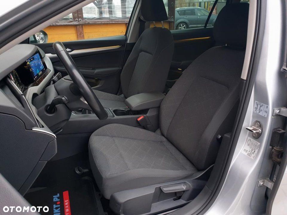 Volkswagen Golf - 32