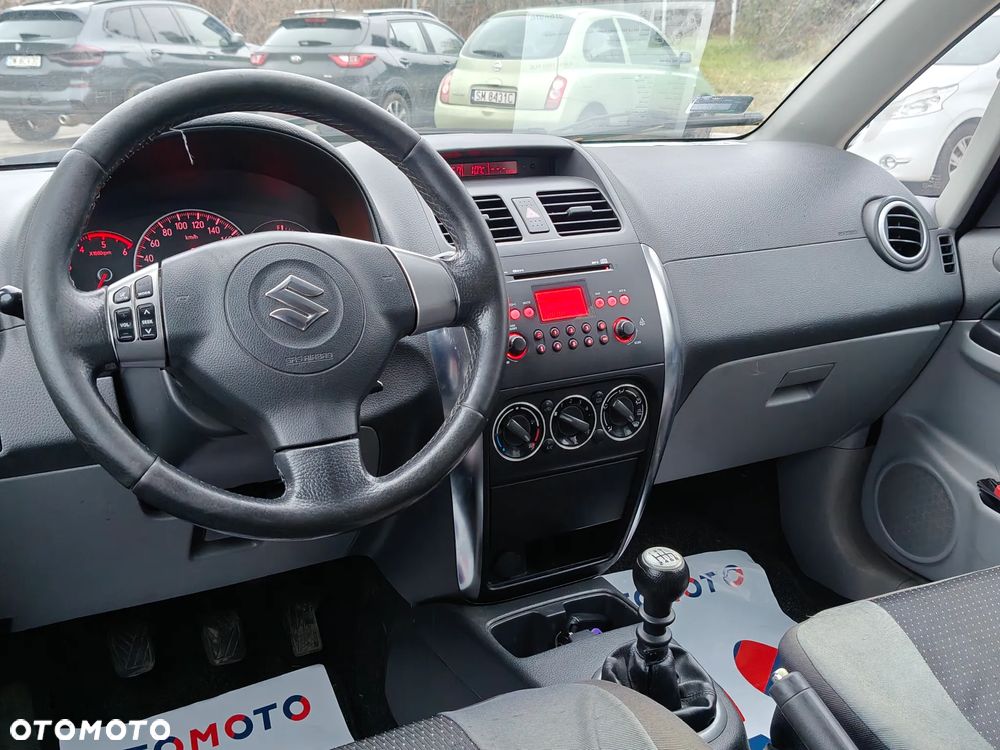 Suzuki SX4 1.9 DDiS DPF 4x2 Comfort - 15