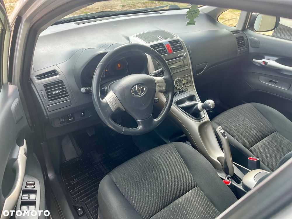 Toyota Auris 1.6 VVT-i Premium - 9