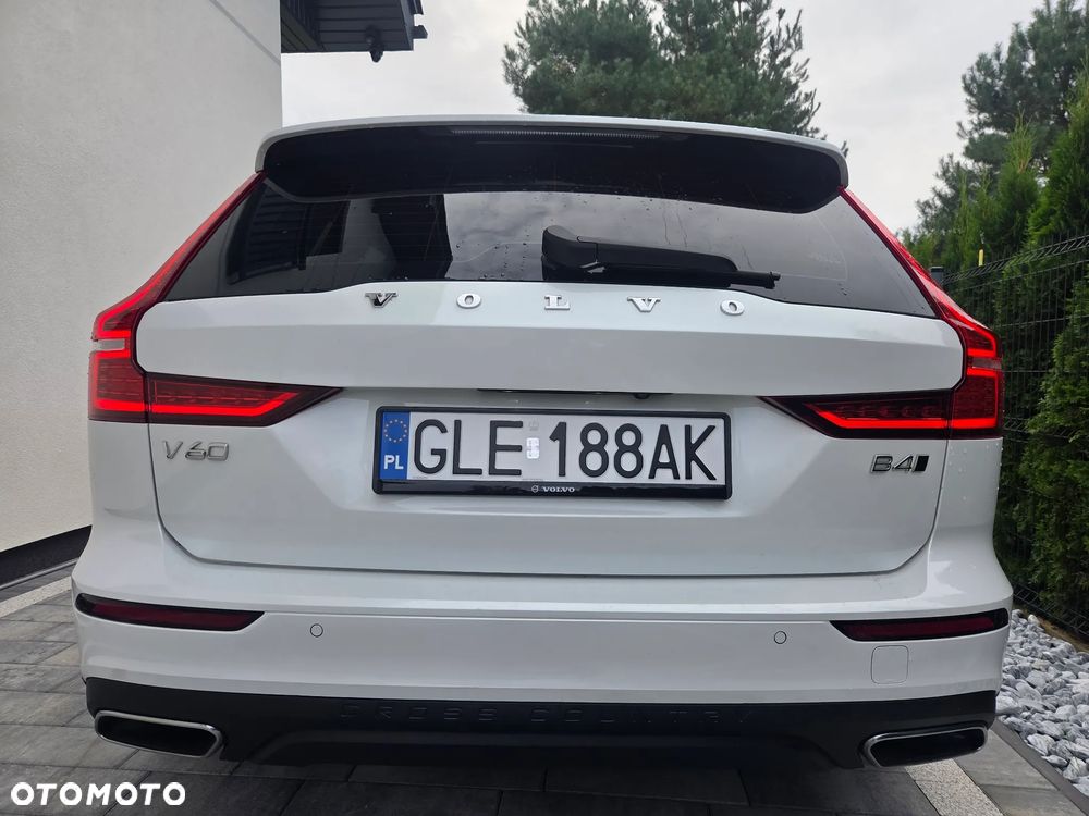 Volvo V60 Cross Country B4 D AWD Geartronic - 18