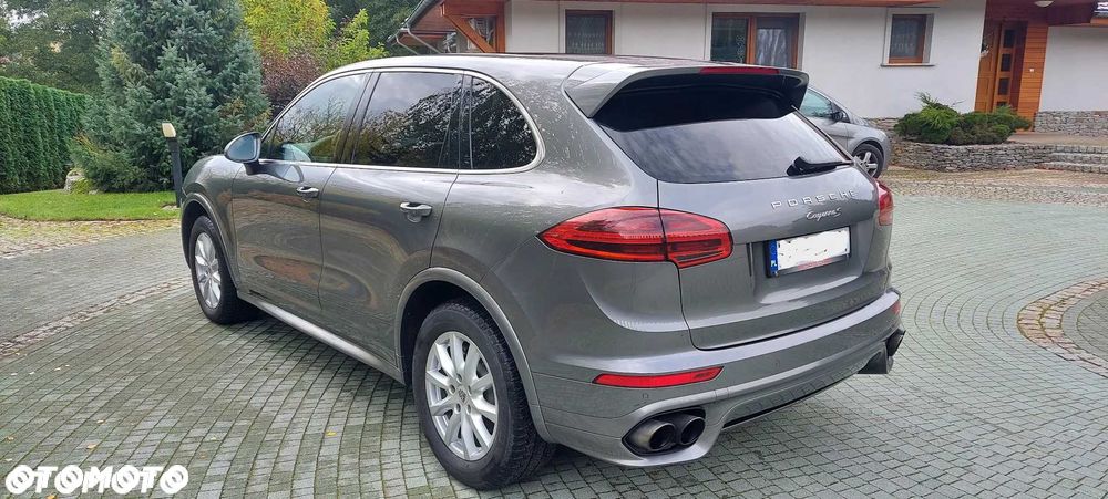 Porsche Cayenne - 3