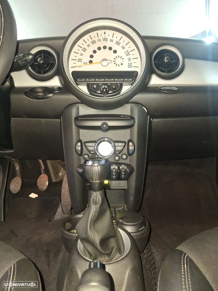 MINI 3 Portas Cooper D - 15