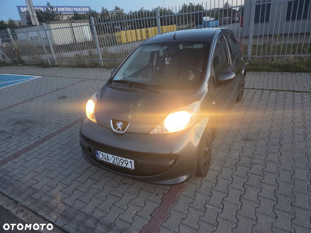Peugeot 107 1.4 HDI Trendy - 16
