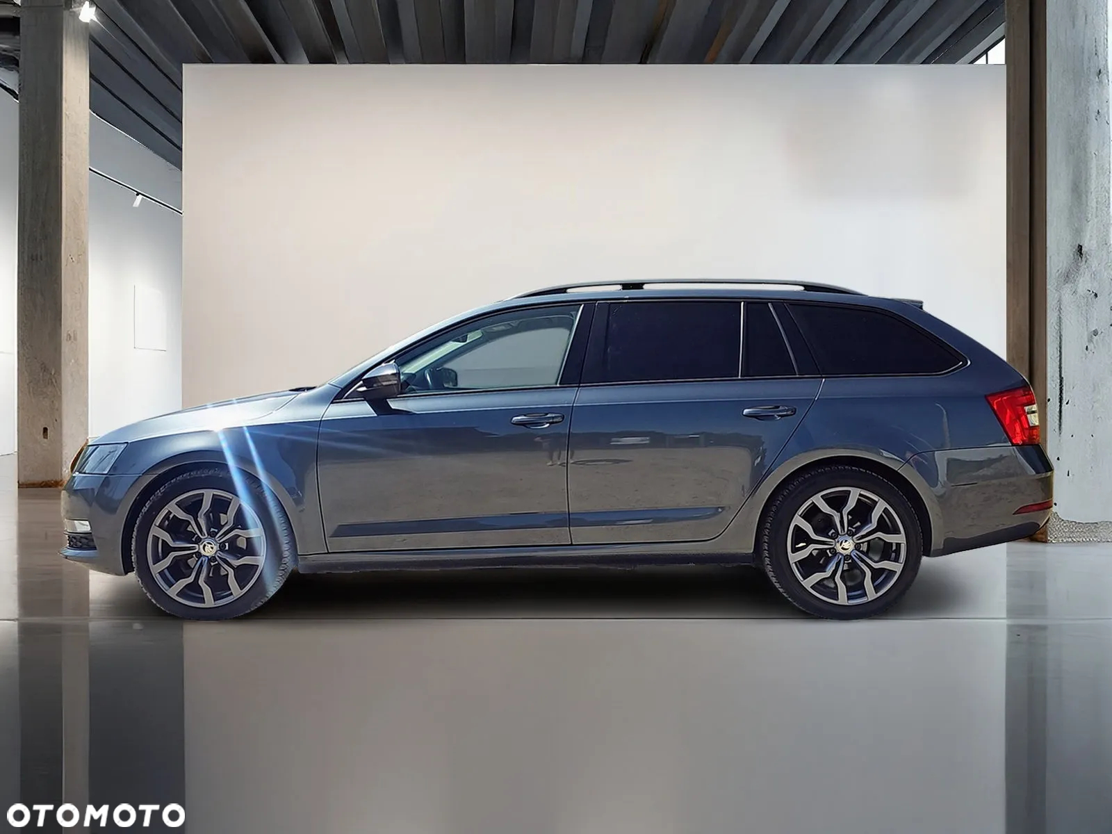 Skoda Octavia 1.6 TDI DSG Ambition - 2