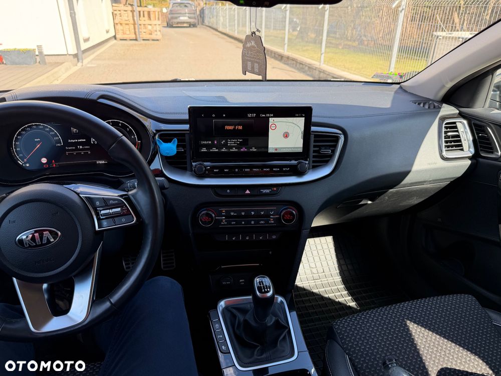 Kia Ceed 1.5 T-GDI Business Line Plus - 12