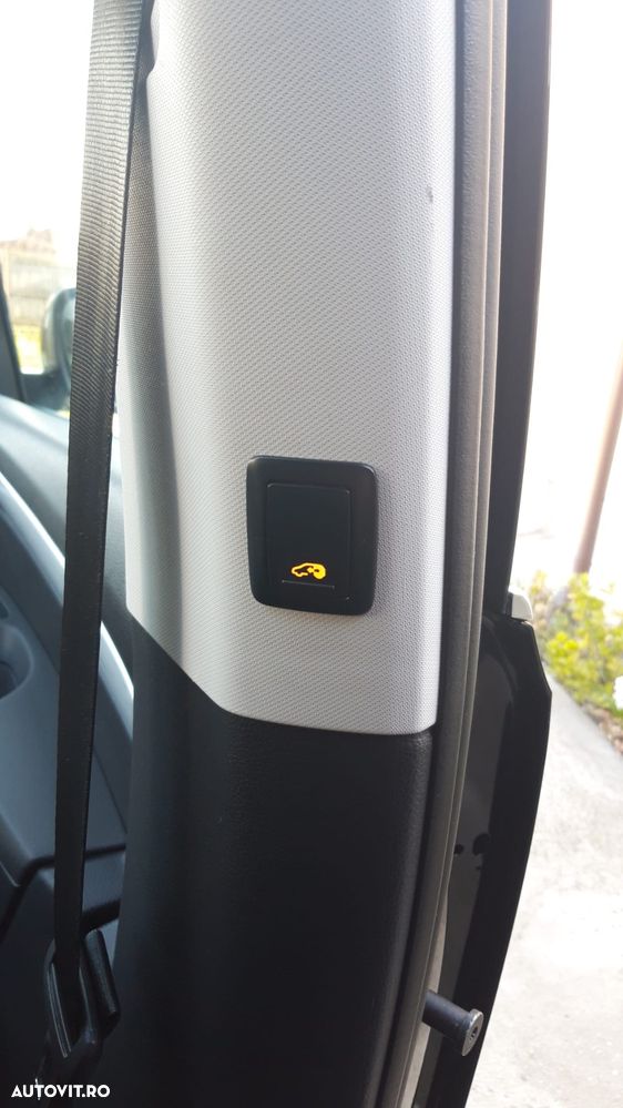 Volkswagen Sharan 2.0 TDI DSG BlueMotion Technology Highline - 24