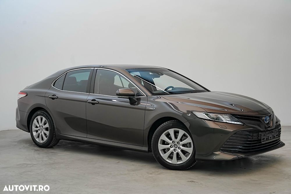 Toyota Camry Business Edition - 9