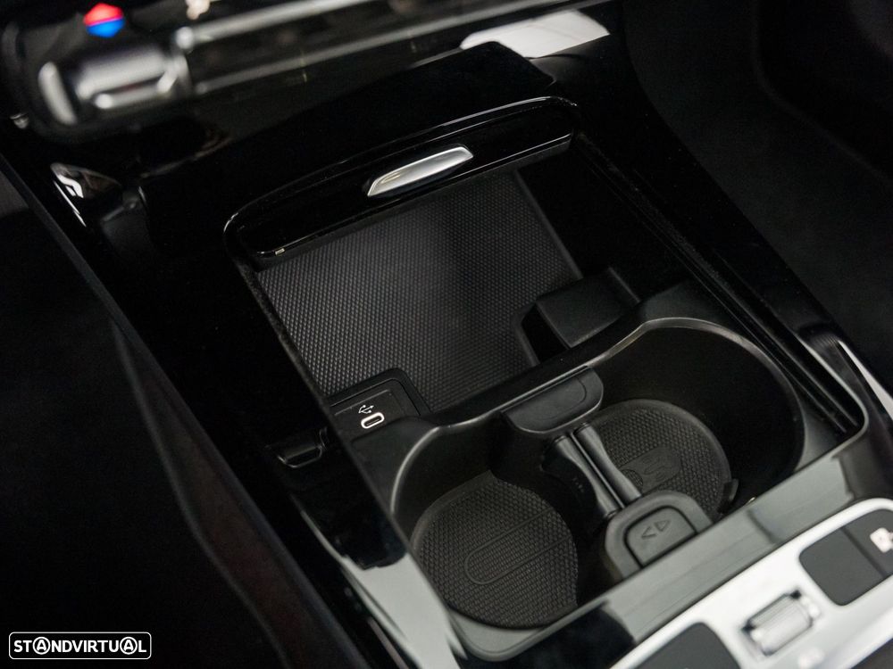 Mercedes-Benz A 250 e - 23