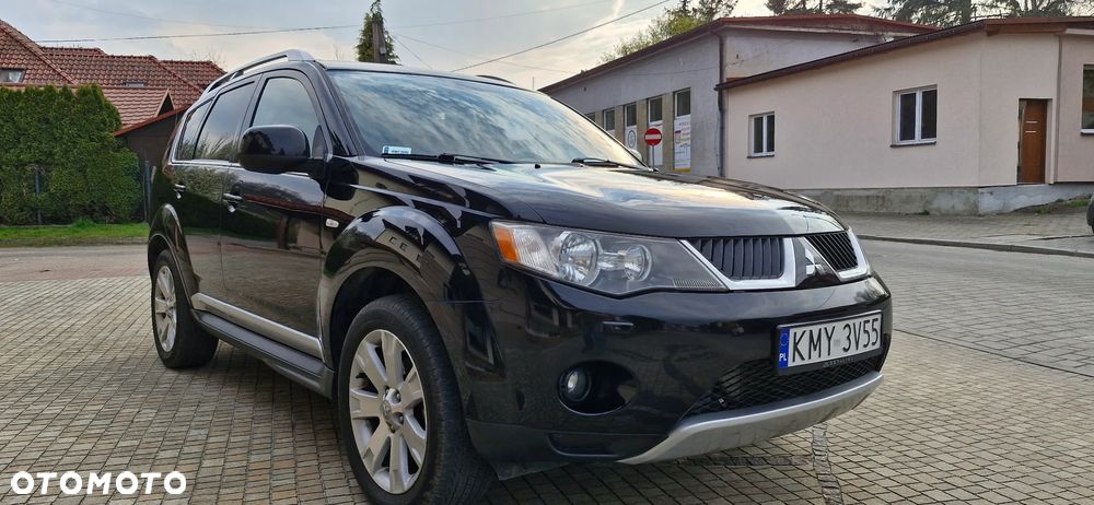 Mitsubishi Outlander 2.0 DID Instyle - 2