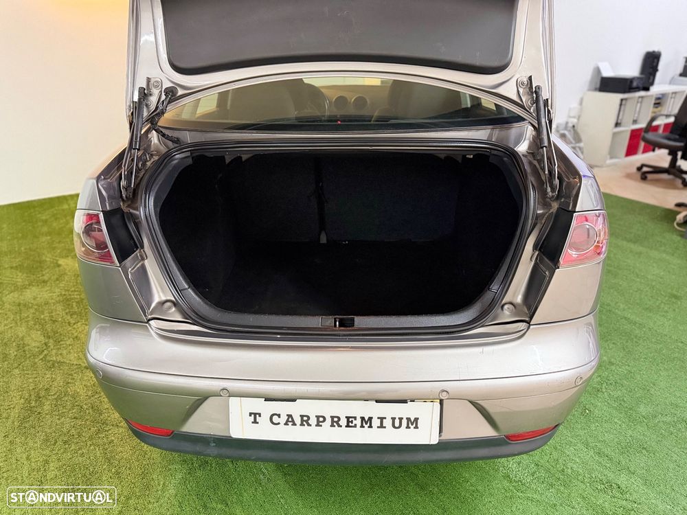SEAT Cordoba 1.4 16V Sport - 11