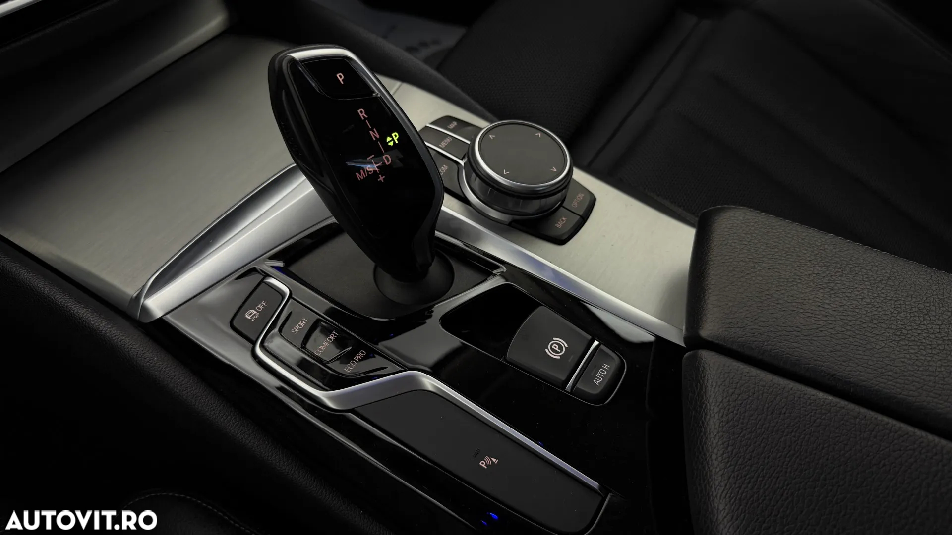 BMW Seria 5 520d xDrive AT - 23