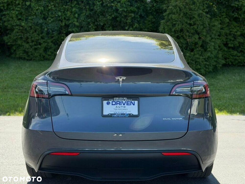 Tesla Model Y Long Range Dual Motor AWD - 5