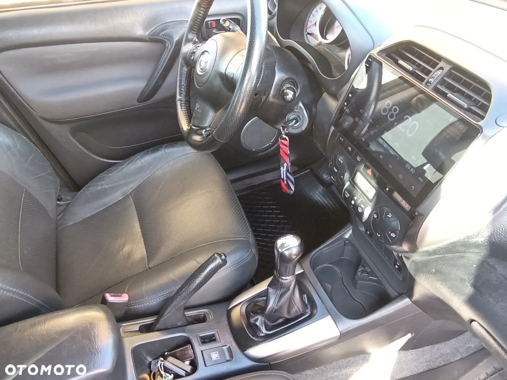 Toyota RAV4 2.0 D-4D 4x4 - 10