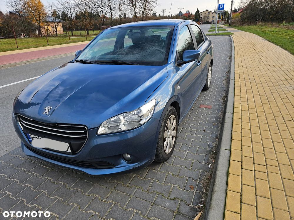 Peugeot 301 1.2 Pure Tech Active - 1