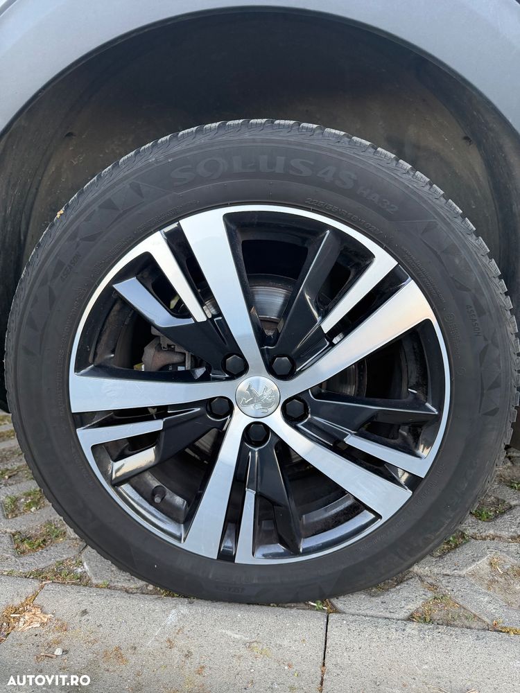 Peugeot 3008 PureTech 130 Stop & Start GPF EAT8 Allure - 17