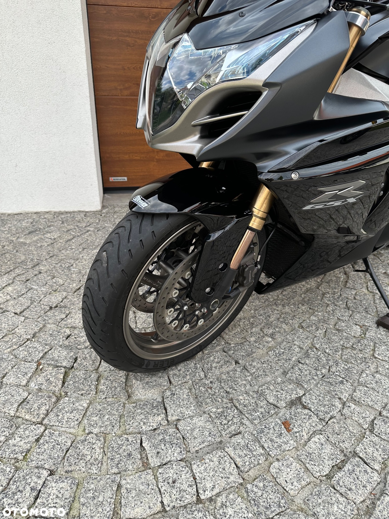 Suzuki GSX-R - 16