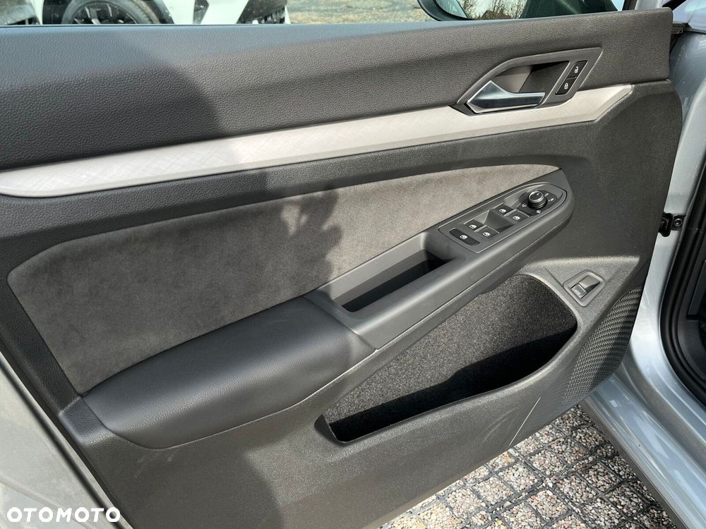 Volkswagen Golf Variant - 17