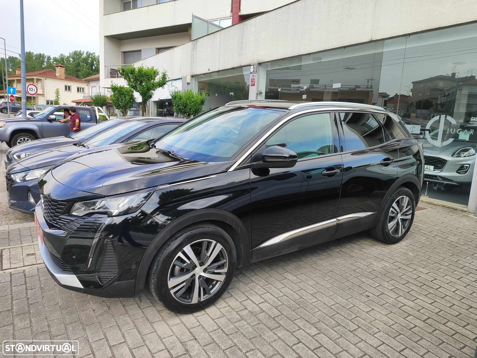 Peugeot 3008 1.5 BlueHDi Allure Pack EAT8 - 4